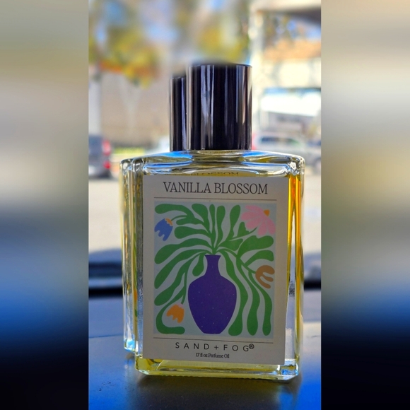 Sand + Fog Vanilla Blossom Perfume, New - Picture 1 of 2